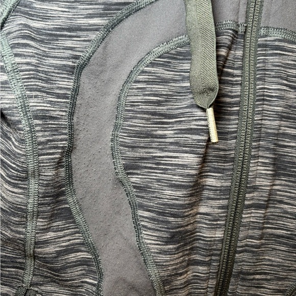 Lululemon - Grey and White Casual Long Sleeve Scuba Hoodie Full Zip in Size 2 - Picture 7 of 13